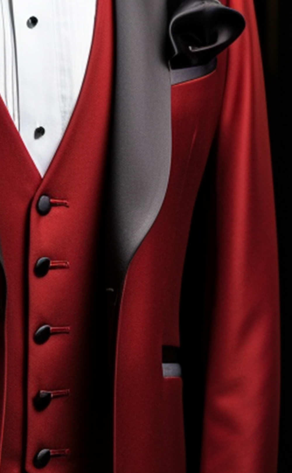 Stylish Men's Red Tuxedo Suit